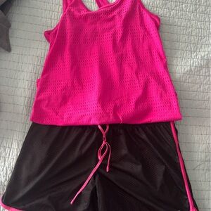 Women’s athletic wear EUC sold as set